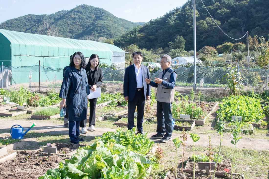 20251101_금정구 꼬마농부 체험 텃밭학교 졸업식_11.jpg