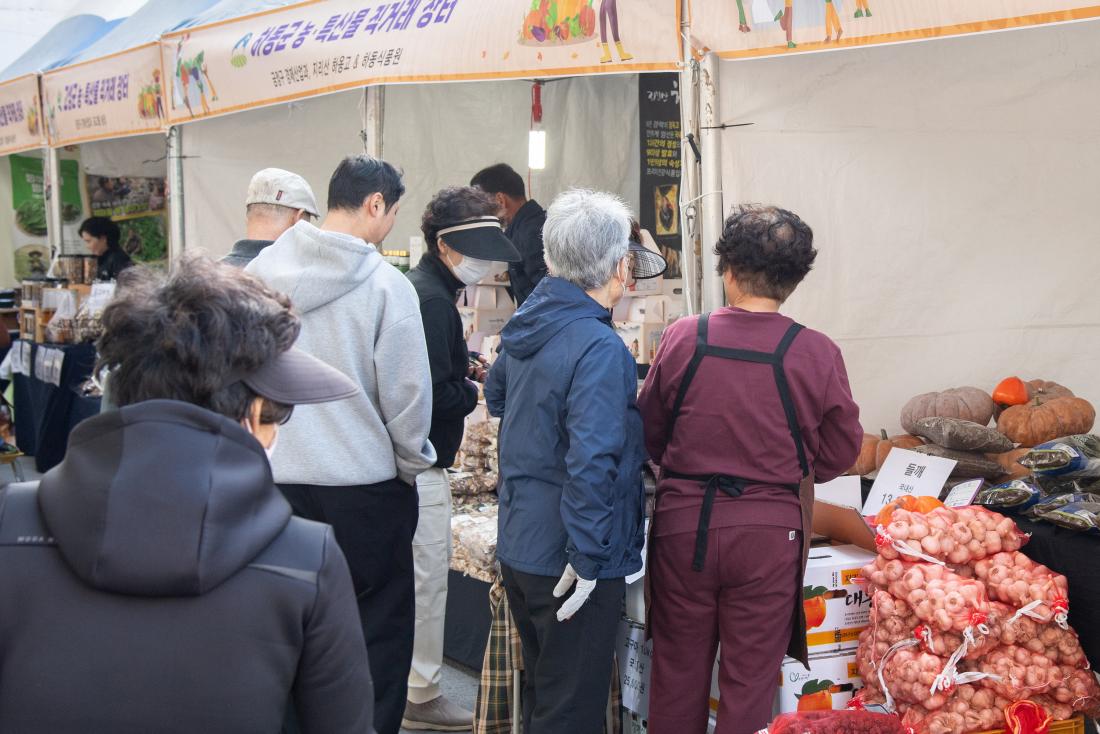 20251101_소상공인 상생마켓&농산물 직거래 장터_20.jpg