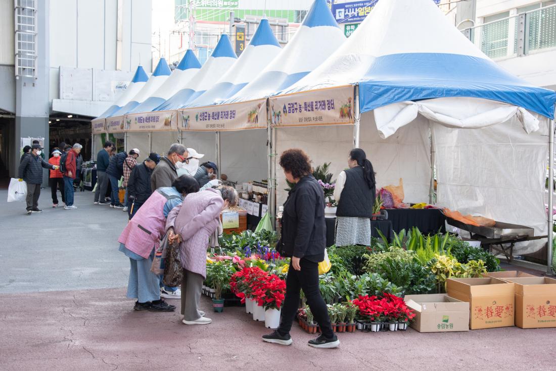 20251101_소상공인 상생마켓&농산물 직거래 장터_23.jpg