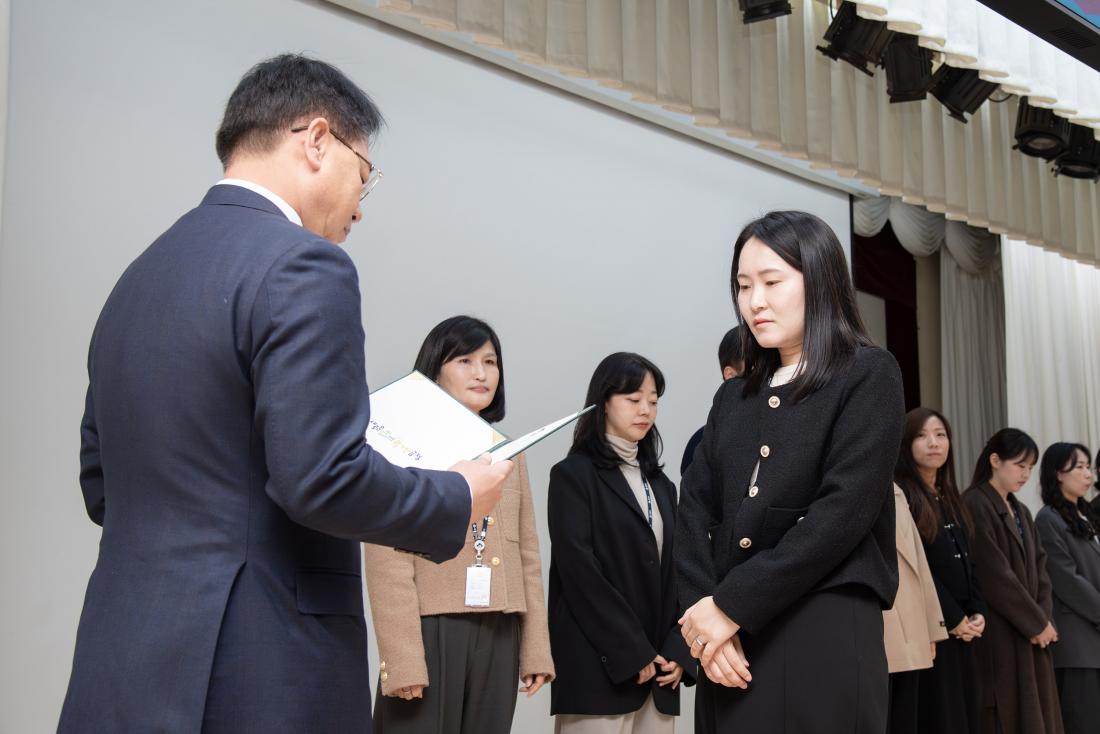 20251103_민선8기 10대 출범 1주년 정례조례_37.jpg