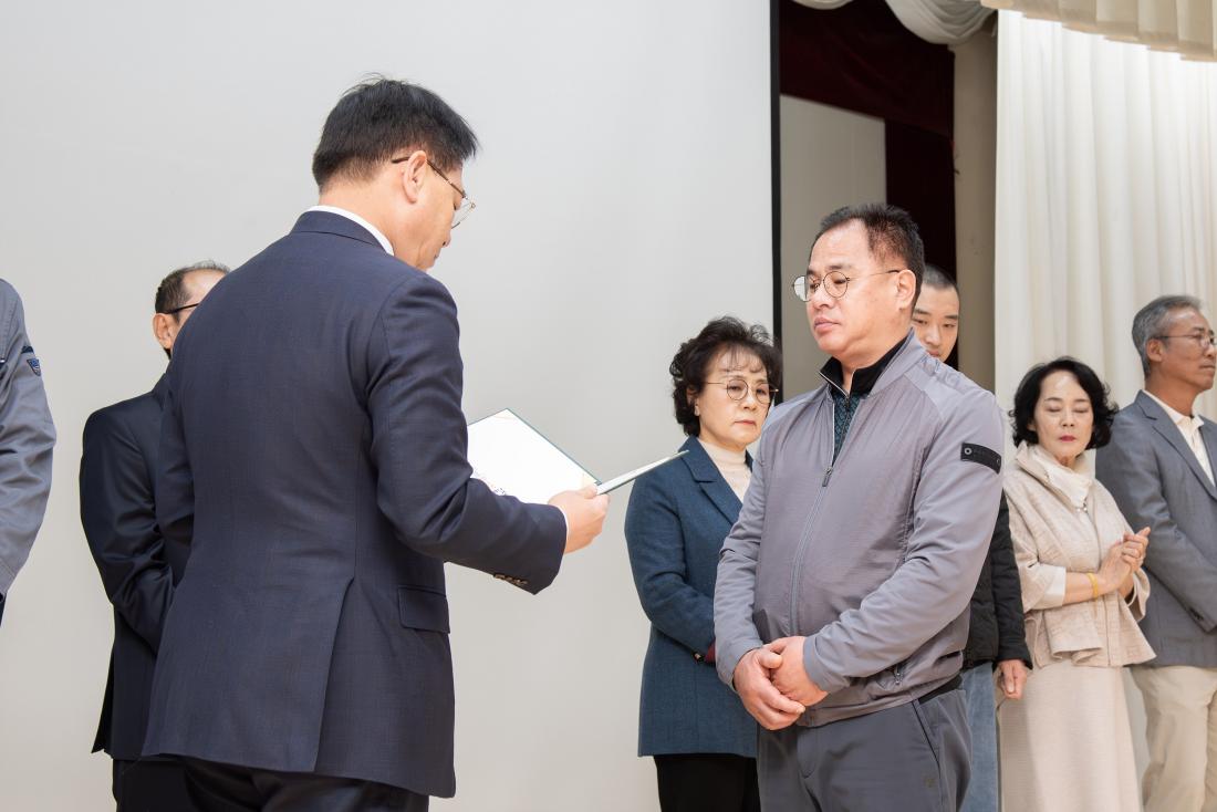 20251103_민선8기 10대 출범 1주년 정례조례_16.jpg