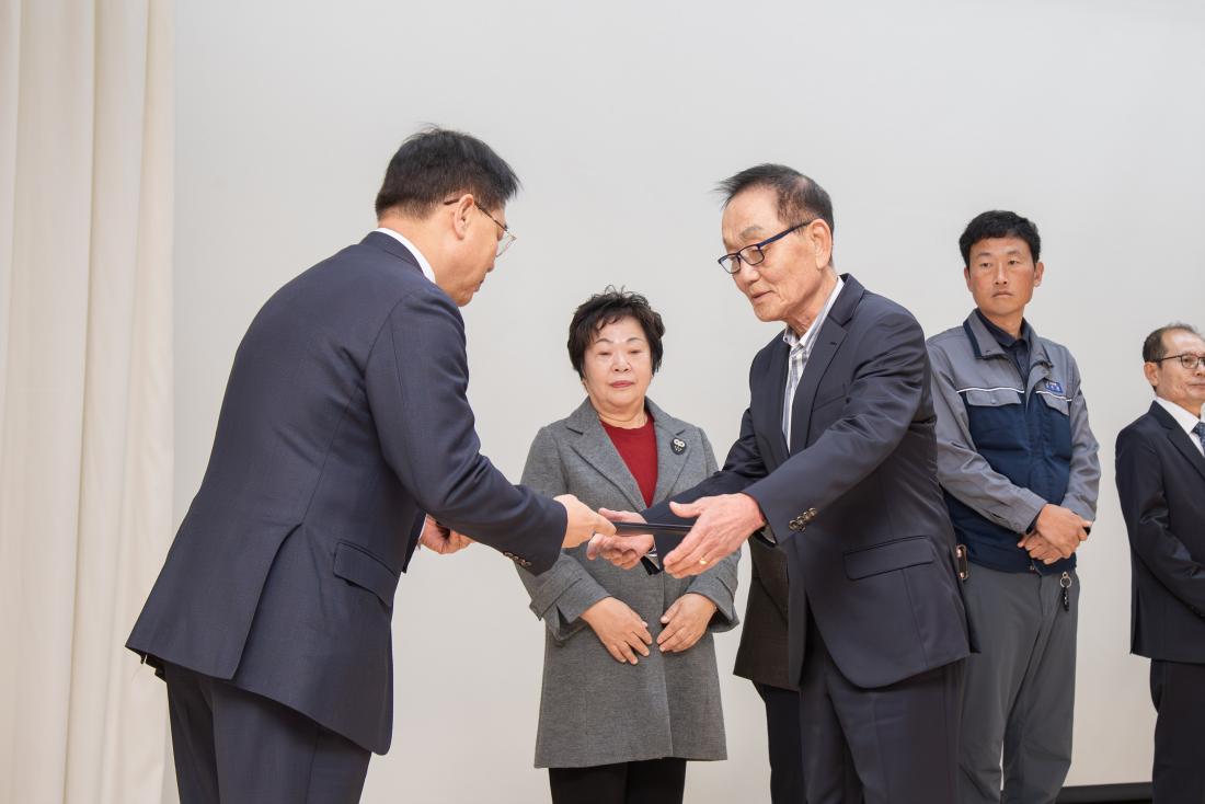 20251103_민선8기 10대 출범 1주년 정례조례_11.jpg