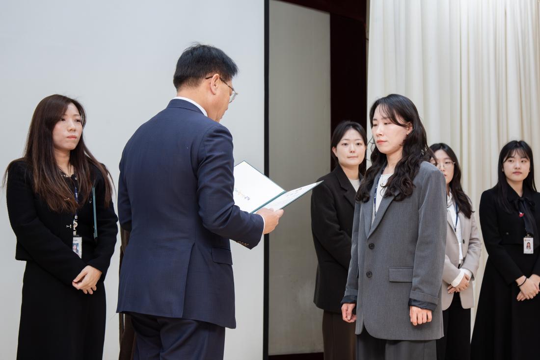 20251103_민선8기 10대 출범 1주년 정례조례_44.jpg