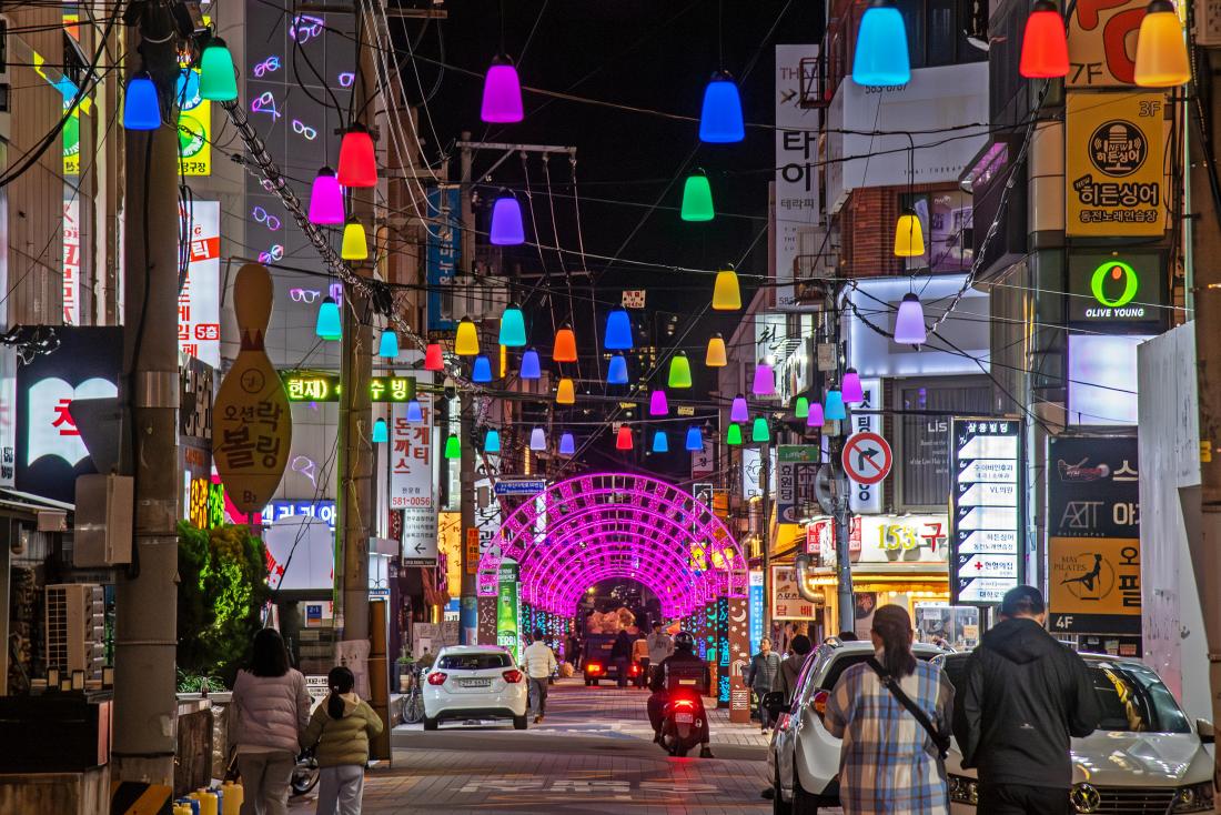 20251029_부산대학로 빛거리_7.jpg