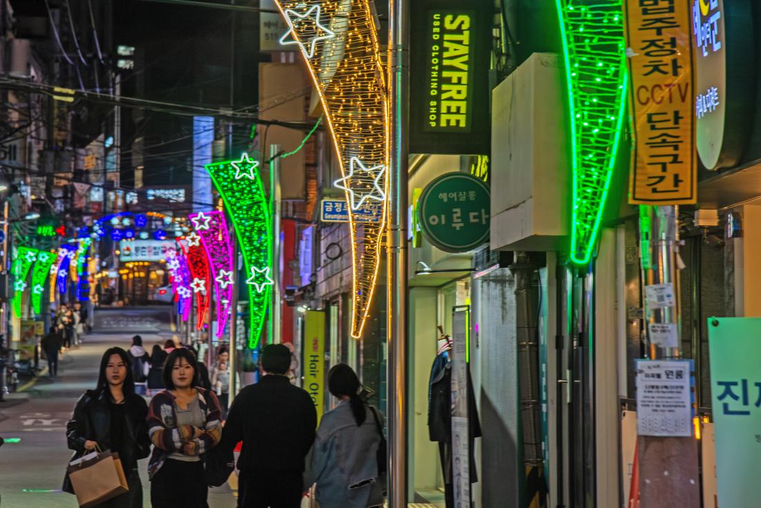 20251029_부산대학로 빛거리_7_1.jpg