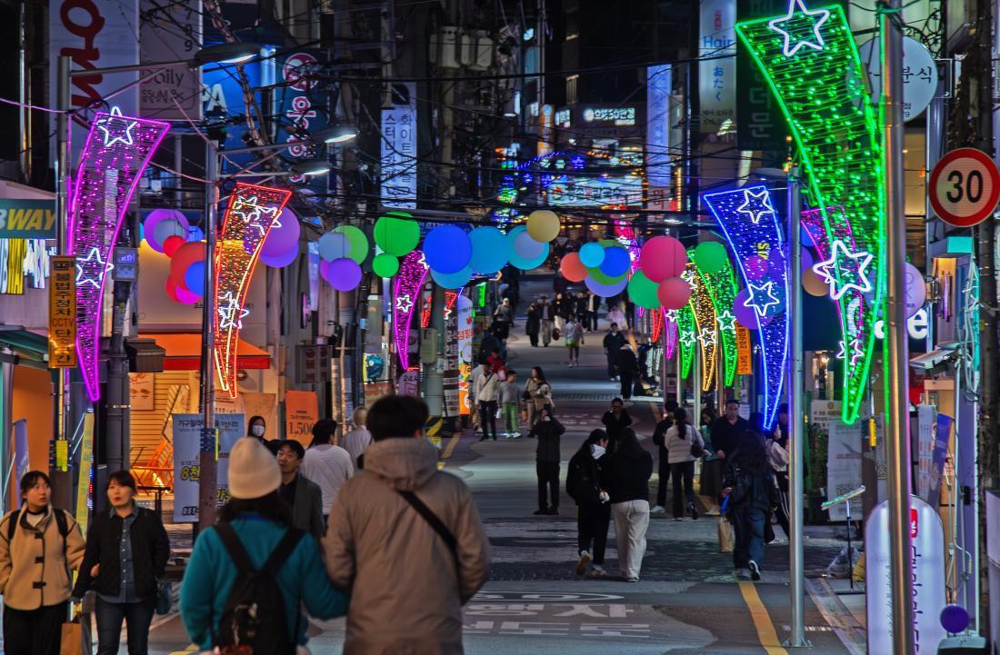 20251029_부산대학로 빛거리_6.jpg