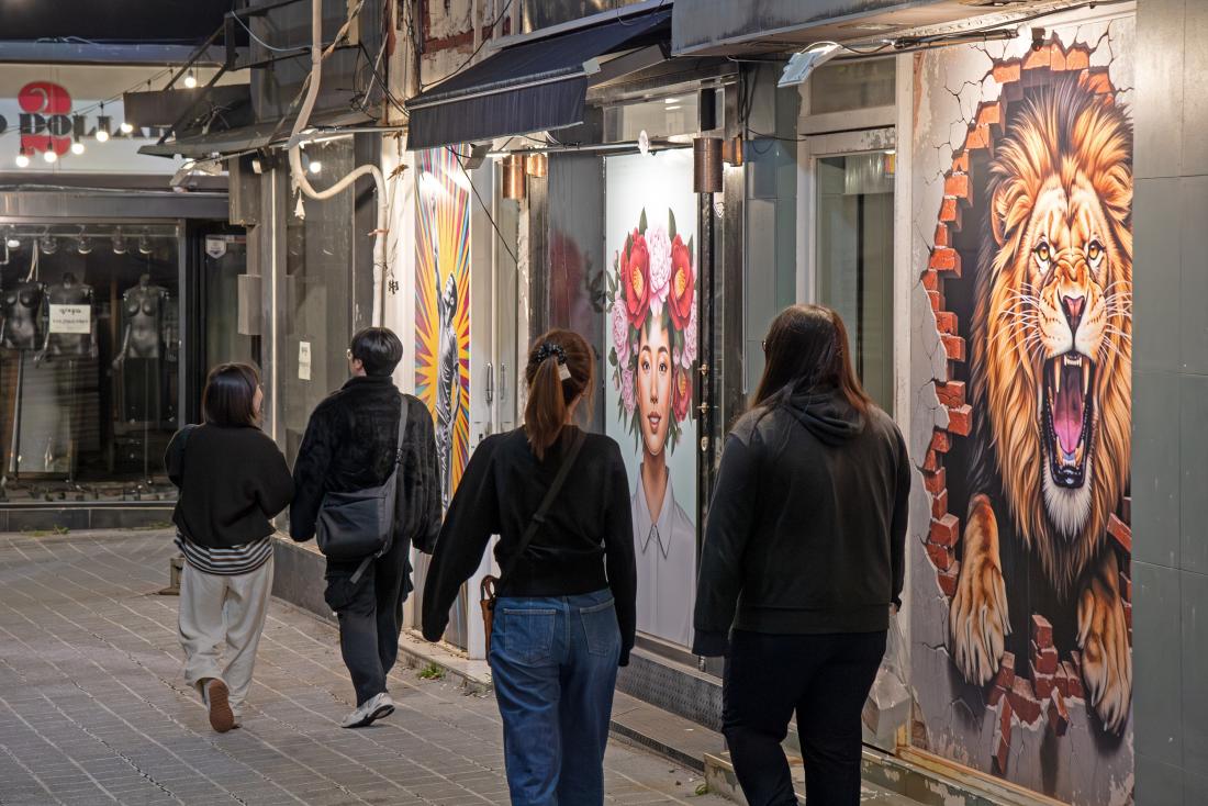 20251029_부산대학로 빛거리_15.jpg