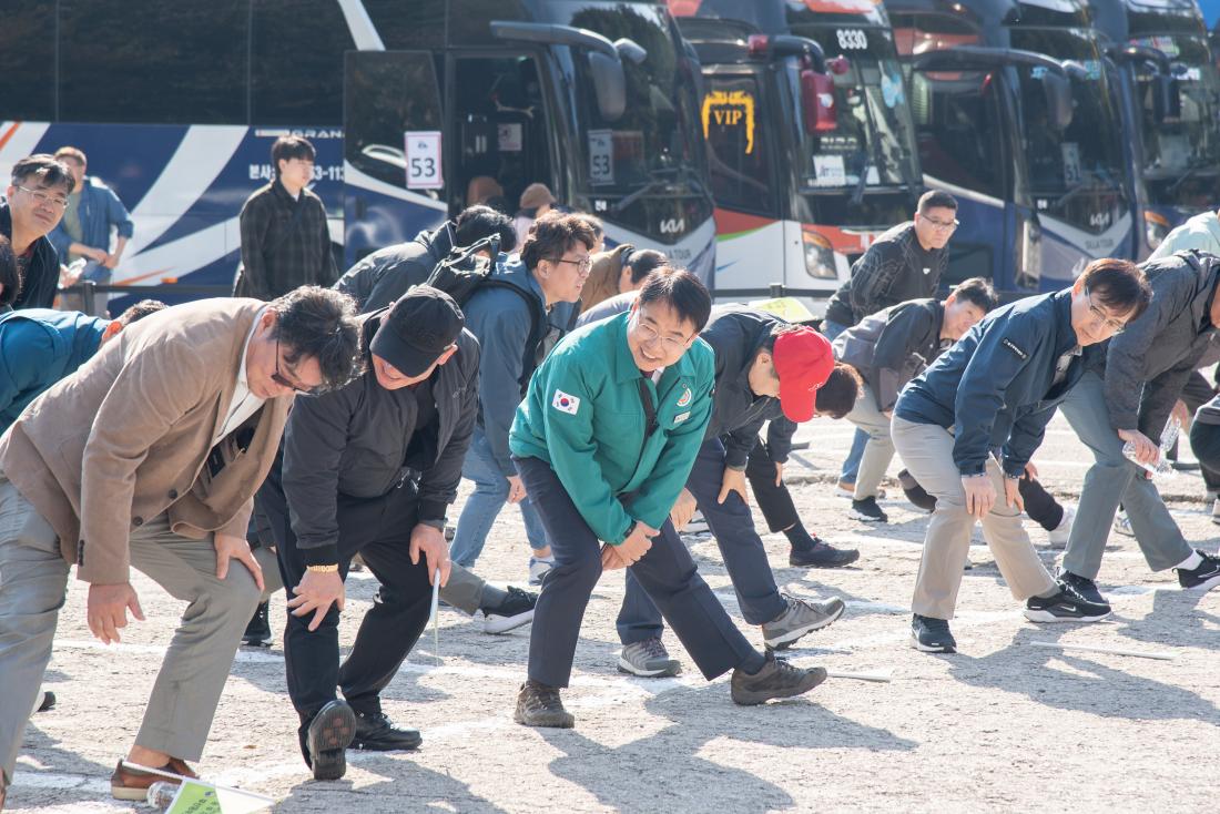 20251104_노사민정 걷기대회_13.jpg