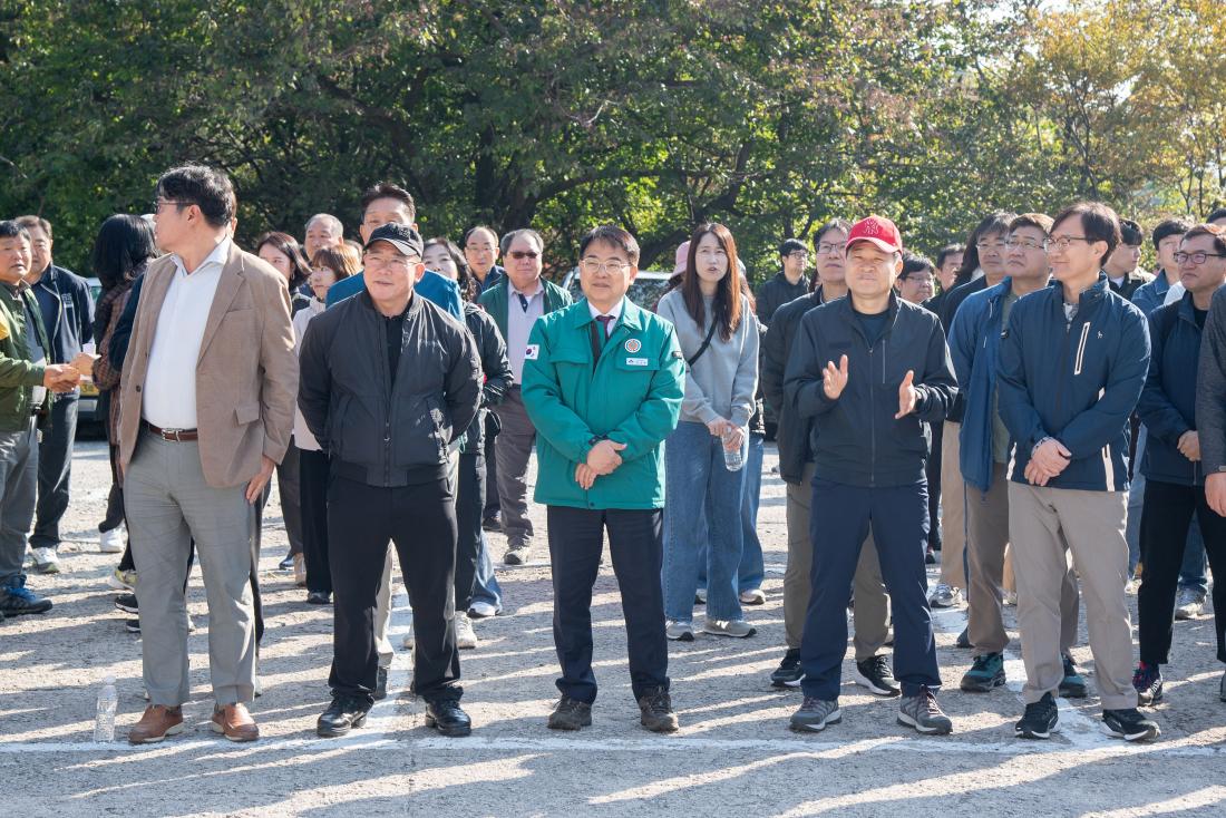 20251104_노사민정 걷기대회_9.jpg