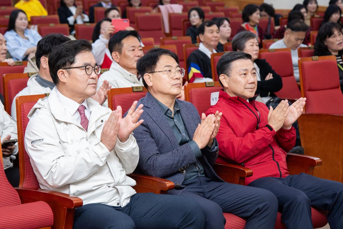 20251108_제10회 금샘문연예술제_5.jpg