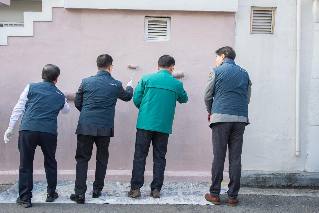 20251124_세정나눔재단&금정구복지회가 함께하는 사랑의 집 고쳐 주기_5.jpg