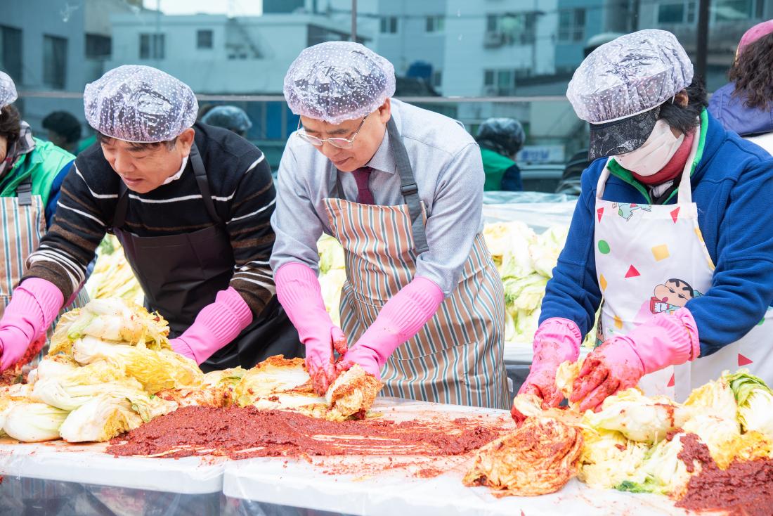 20251126_남산동 새마을부녀회, 사랑의 김장나눔 행사_5.jpg