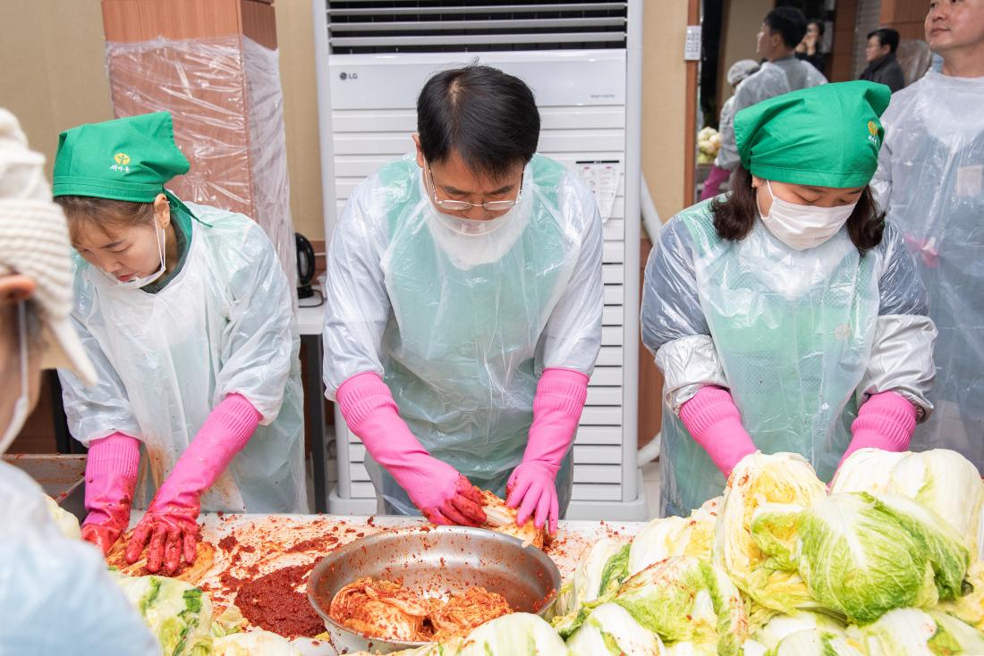 20251128_부곡2동 새마을부녀회, 사랑의 김장나눔 행사_5.jpg