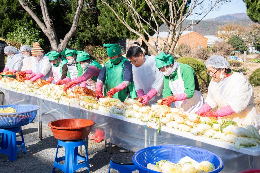 20251128_선두구동 새마을부녀회, 사랑의 김장나눔 행사_8.jpg