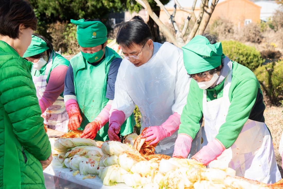 20251128_선두구동 새마을부녀회, 사랑의 김장나눔 행사_5.jpg