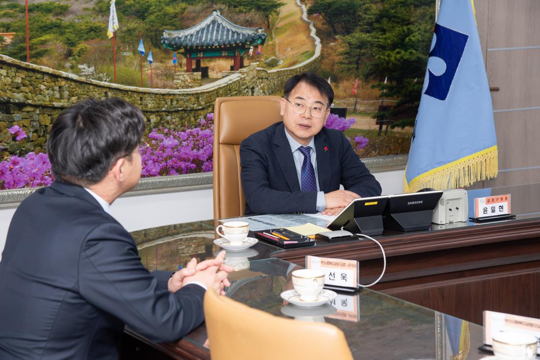 20251128_따뜻한 겨울나기 지원사업 성금 기탁식_4.jpg