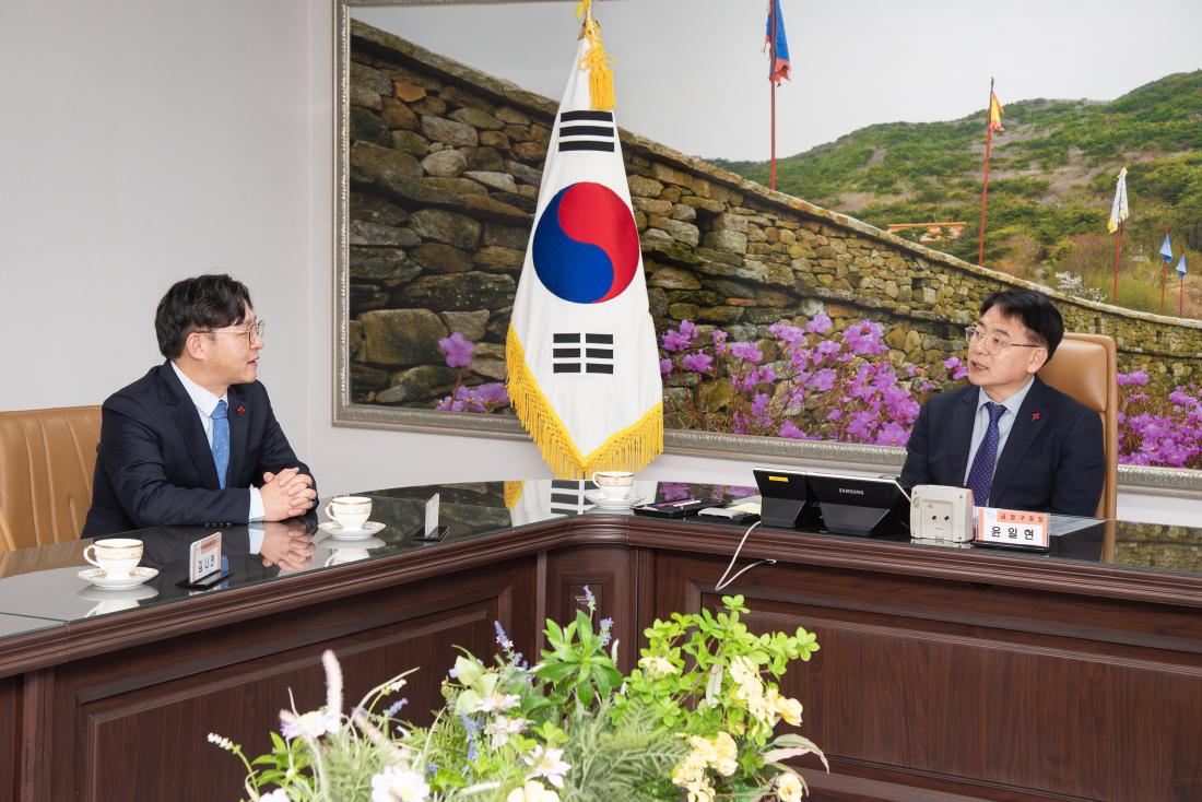 20251128_따뜻한 겨울나기 지원사업 성금 기탁식_3.jpg