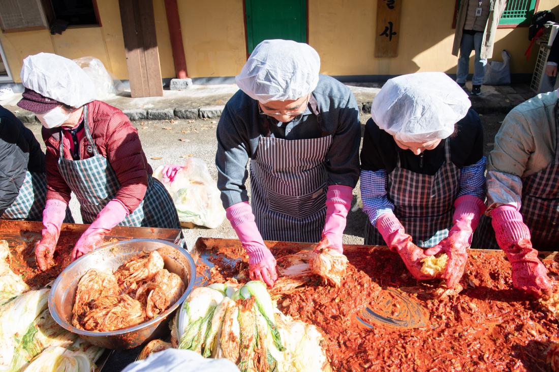 20251130_성불사, 사랑의 김장나눔 행사_9.jpg