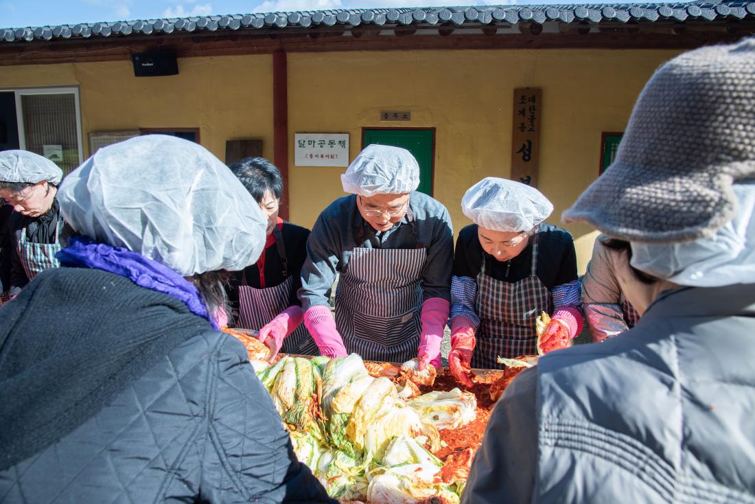 20251130_성불사, 사랑의 김장나눔 행사_5.jpg