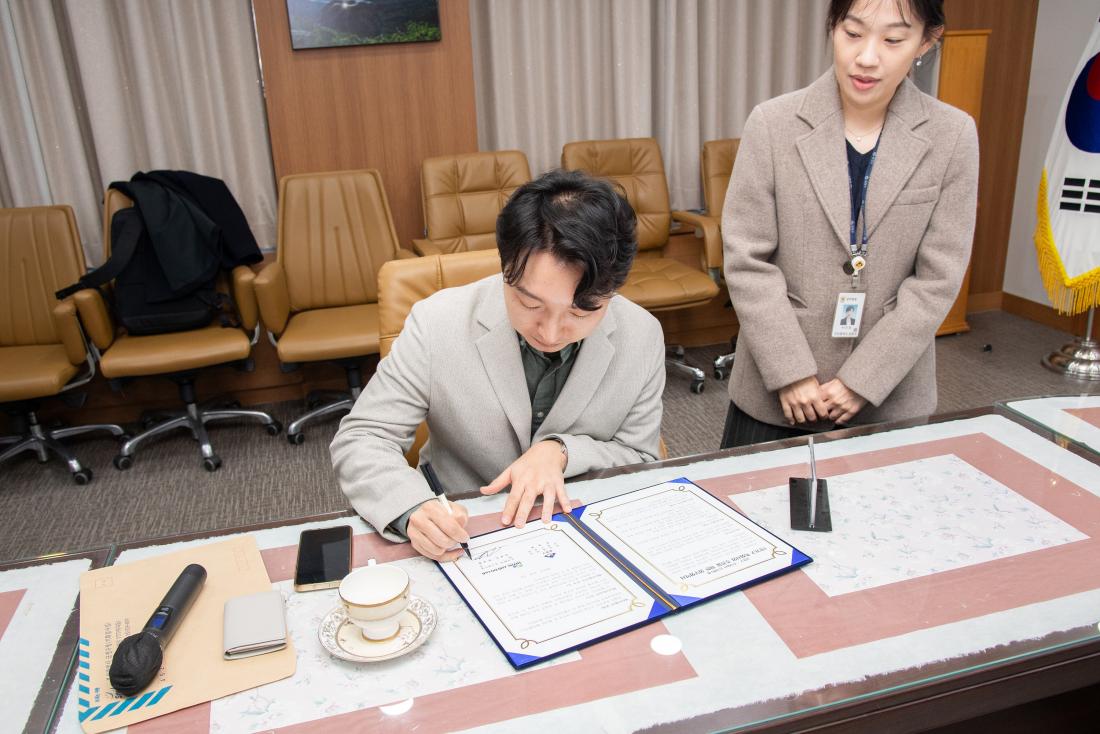 20251201_금정구 1인가구 특화사업 추진을 위한 업무협약식_3.jpg