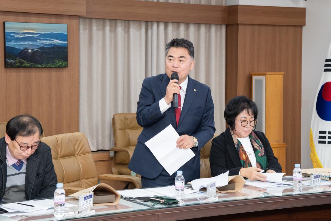 20251201_금정구 주민자치위원장협의회 이.취임식 및 월례회의_20.jpg