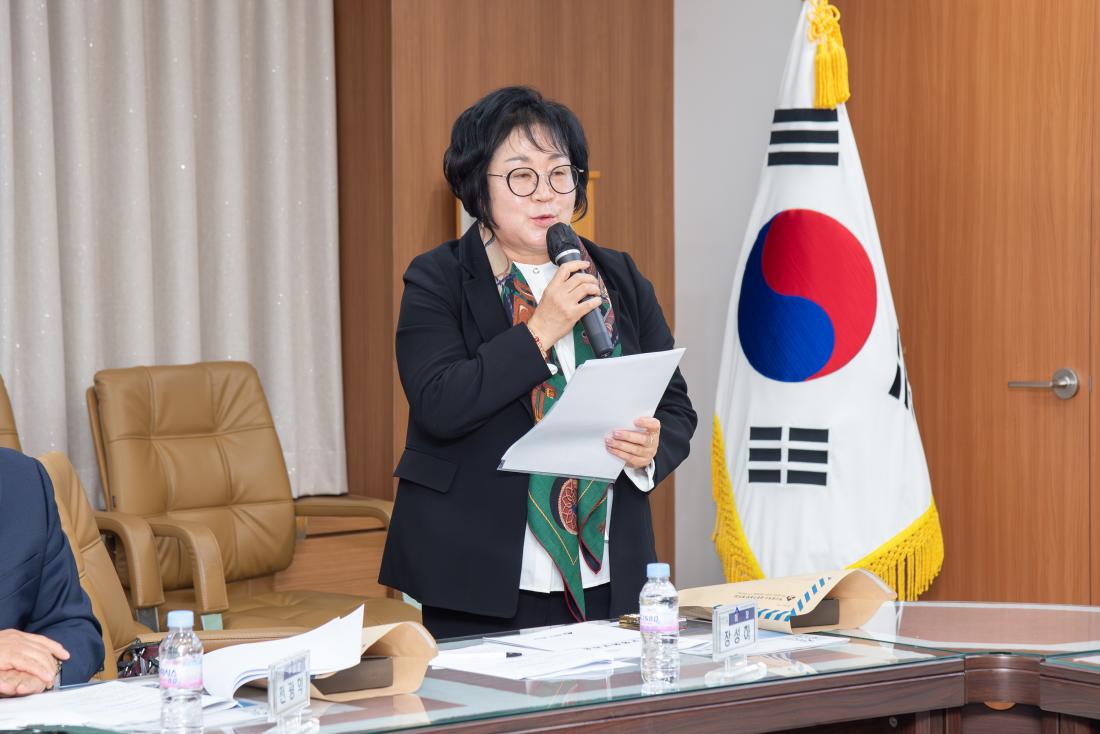 20251201_금정구 주민자치위원장협의회 이.취임식 및 월례회의_19.jpg