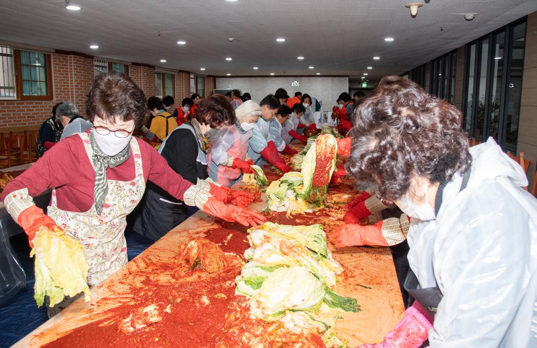20251202_서3동 지역사회보장협의체, 사랑의 김장나눔 행사_11.jpg