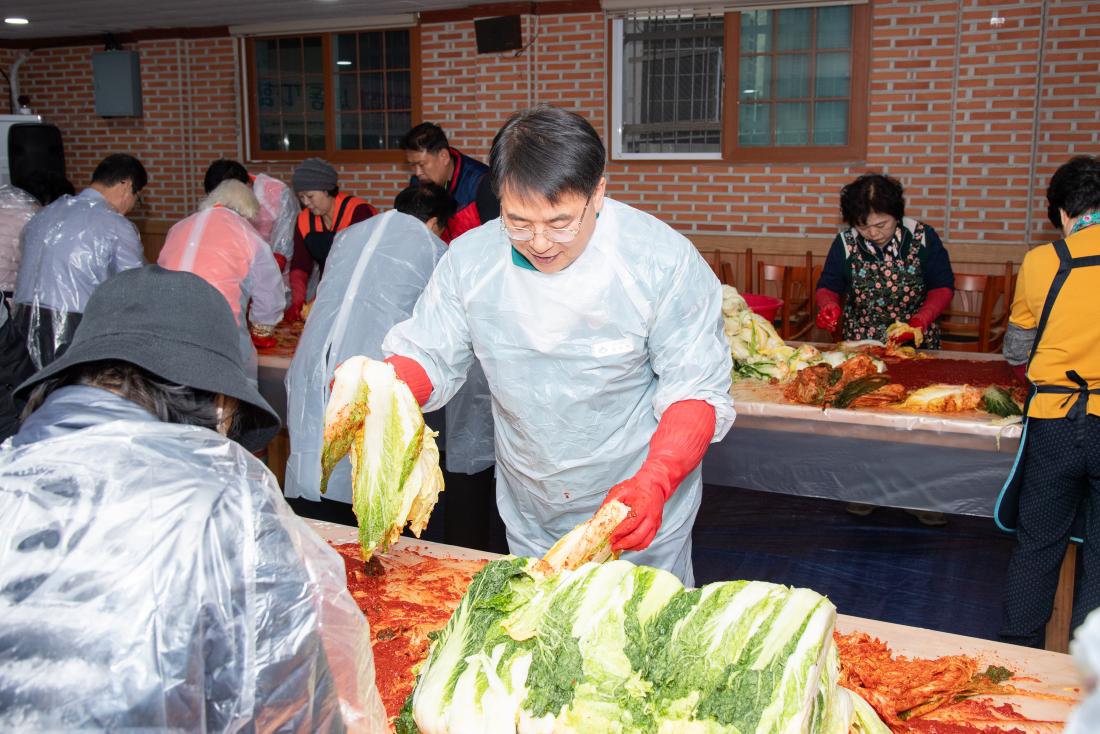 20251202_서3동 지역사회보장협의체, 사랑의 김장나눔 행사_2.jpg