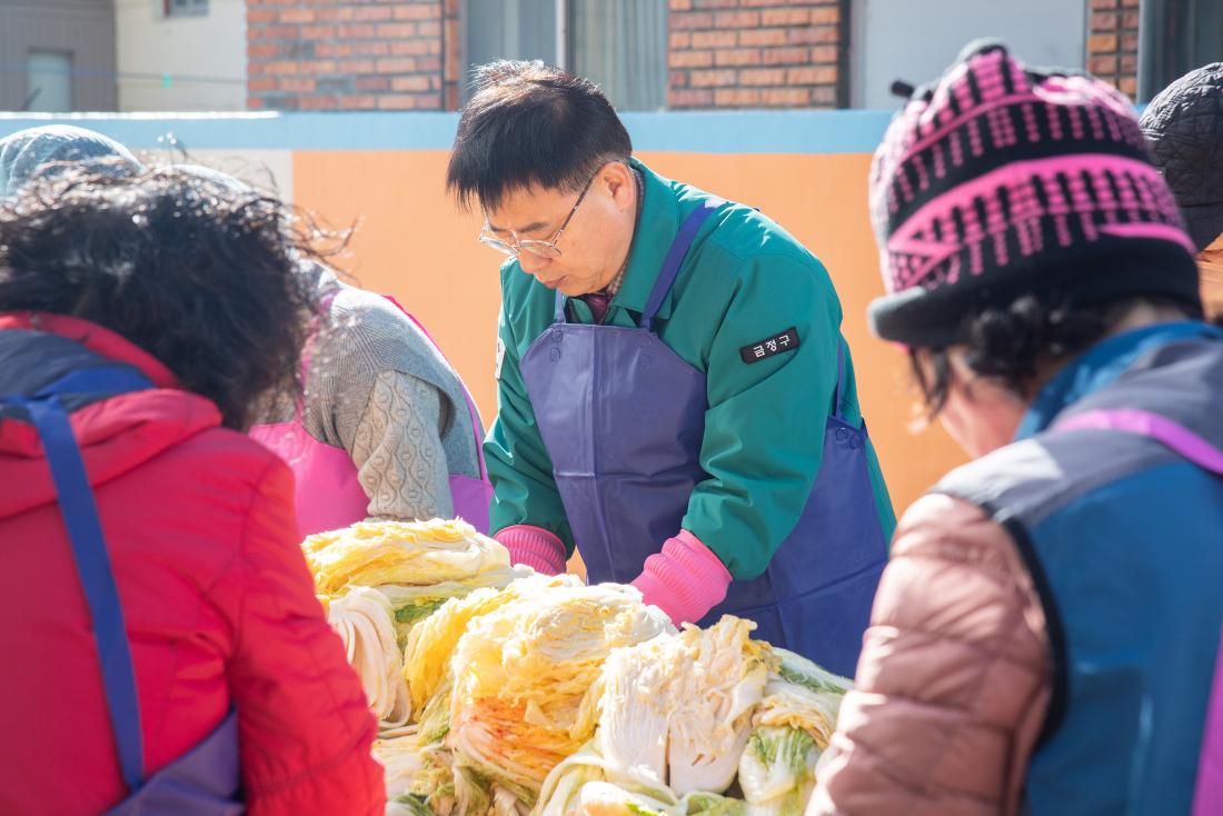 20251203_서1동 민간사회안전망, 사랑의 김장나눔 행사_7.jpg