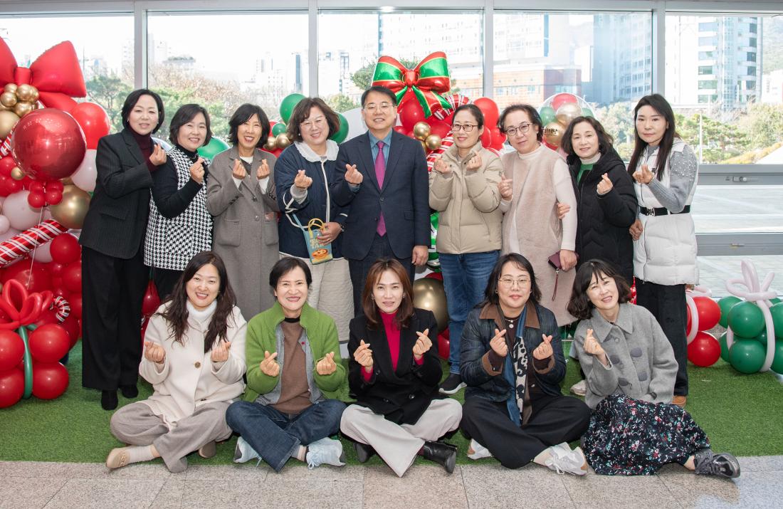 20251205_우리 곁에 문화예술-어린이집 문화공연_7.jpg