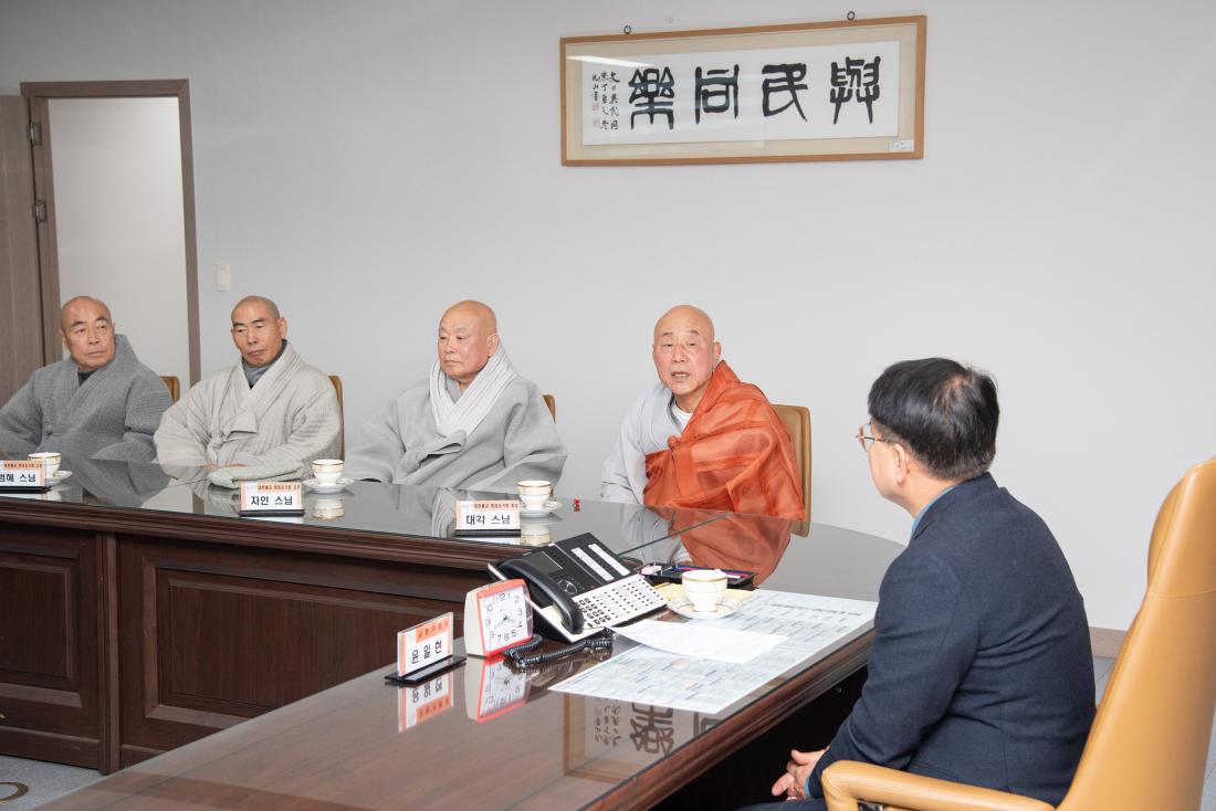 20251205_대한불교화엄승가회, 이웃돕기 성품 기탁_6.jpg