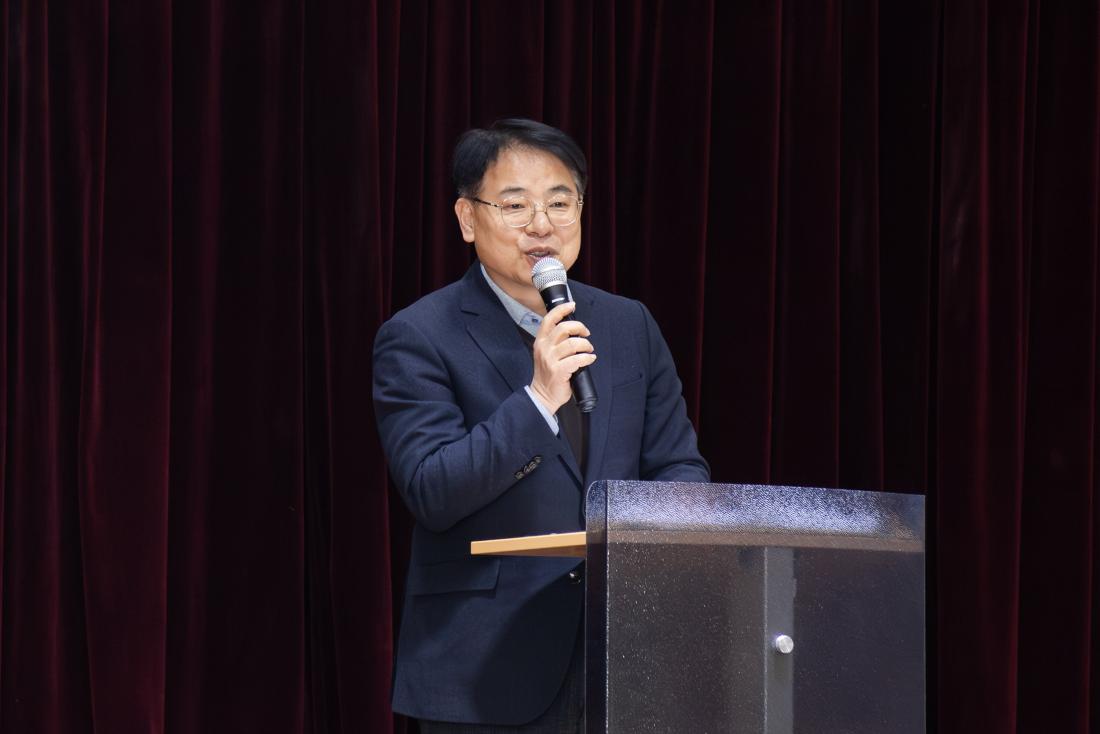 20251206_최민준 작가 초청 강연회_3.jpg