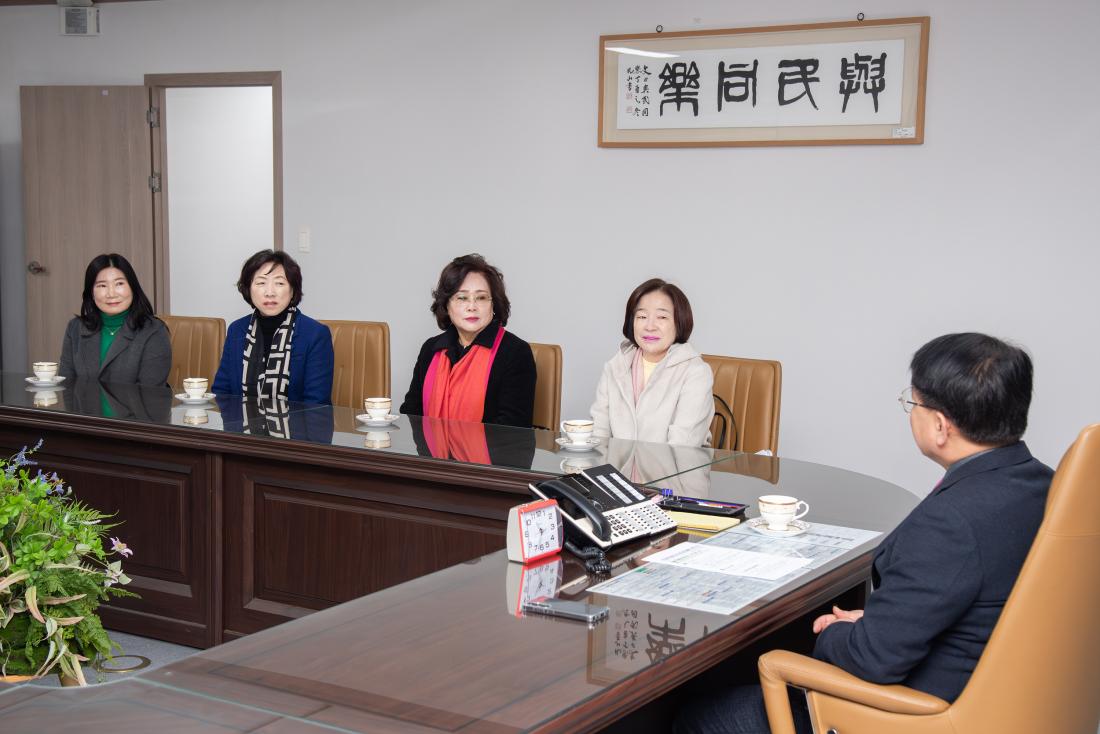 20251209_부곡동어머니폴리스회, 여성시설 생필품 기탁_6.jpg