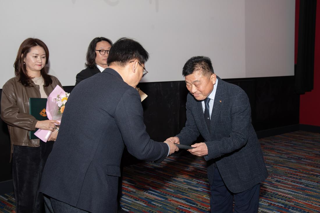 20251210_금정구종합사회복지관 송년행사_13.jpg