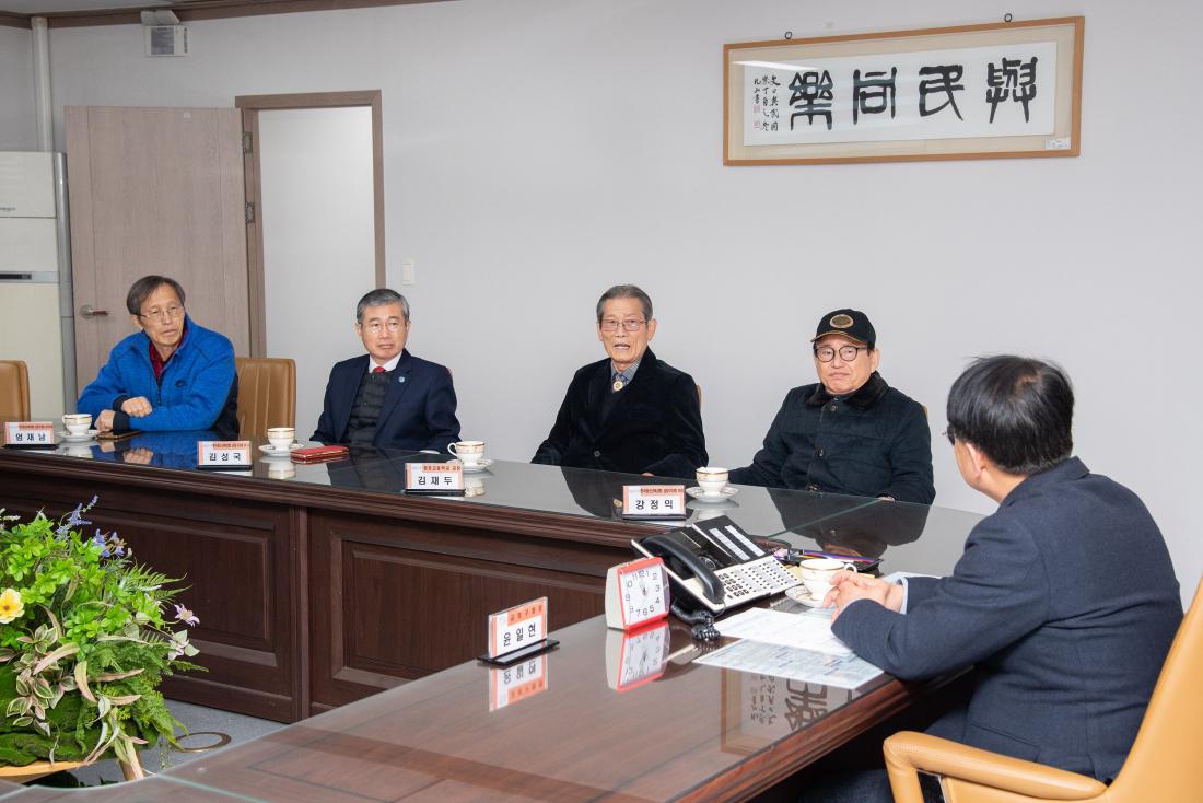 20251212_(사)한국청소년육성회 금정구지회, 장학금 전달_6.jpg