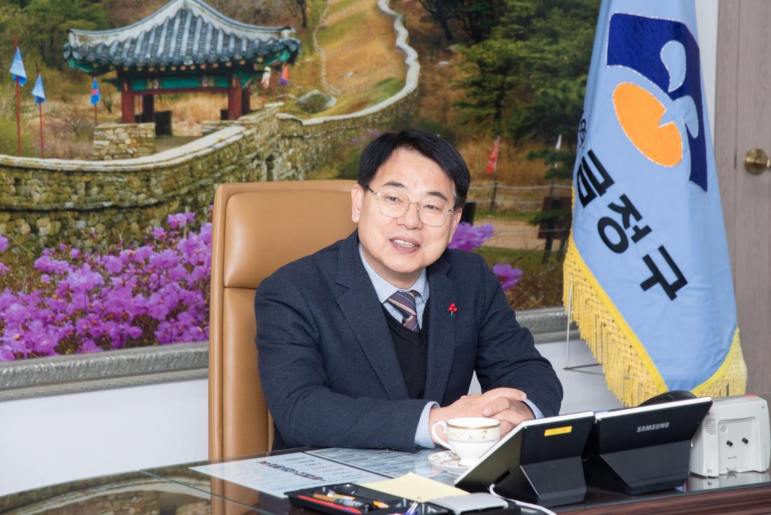 20251212_(사)한국청소년육성회 금정구지회, 장학금 전달_4.jpg