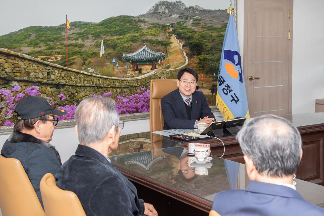 20251212_(사)한국청소년육성회 금정구지회, 장학금 전달_3.jpg