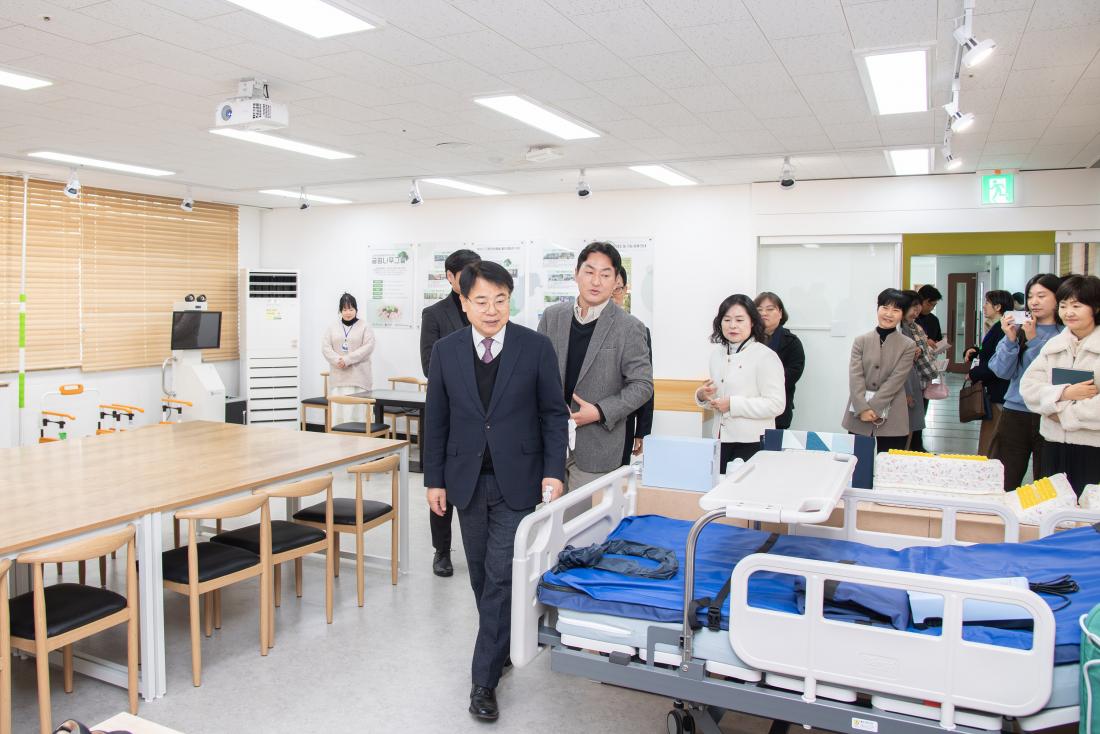 20251219_금정나무그늘(고령친화용품홍보체험관 8호점) 개소식_4.jpg