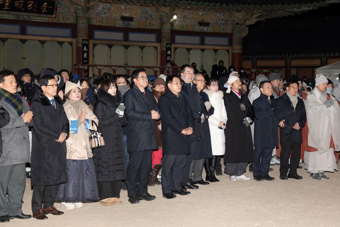 20251231_범어사 새해맞이 타종식_9.jpg