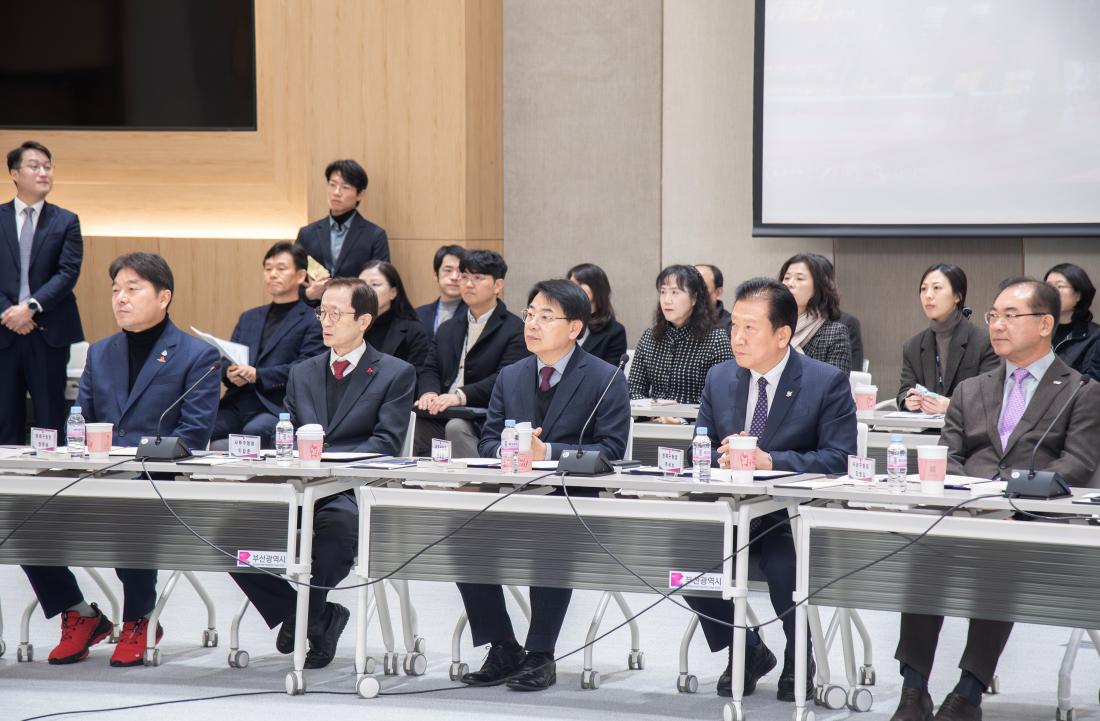 20260205_'부산형 공공지원 시장정비' 업무협약식_5.jpg