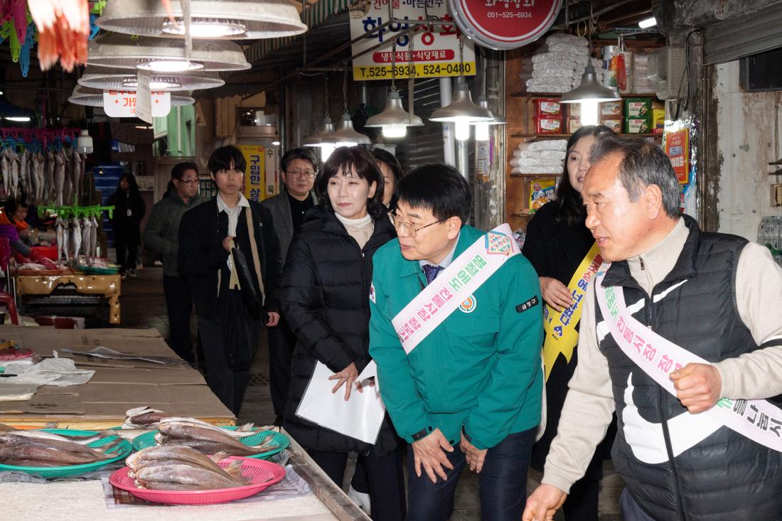 20260210_설맞이 전통시장 방문_14.jpg