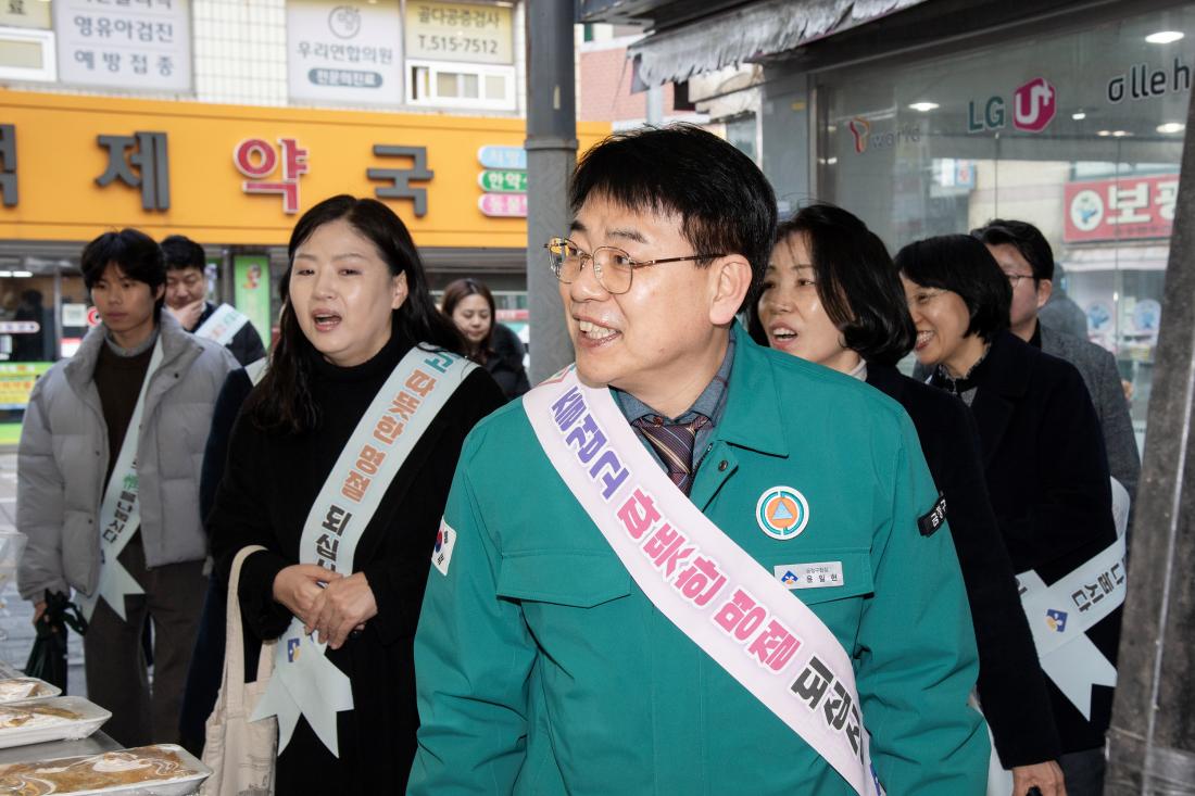 20260211_설 맞이 전통시장 현장 방문_14.jpg