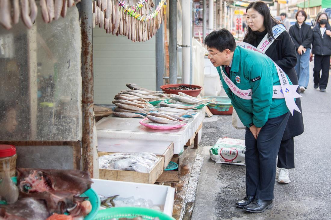20260212_설 맞이 전통시장 방문_26.jpg