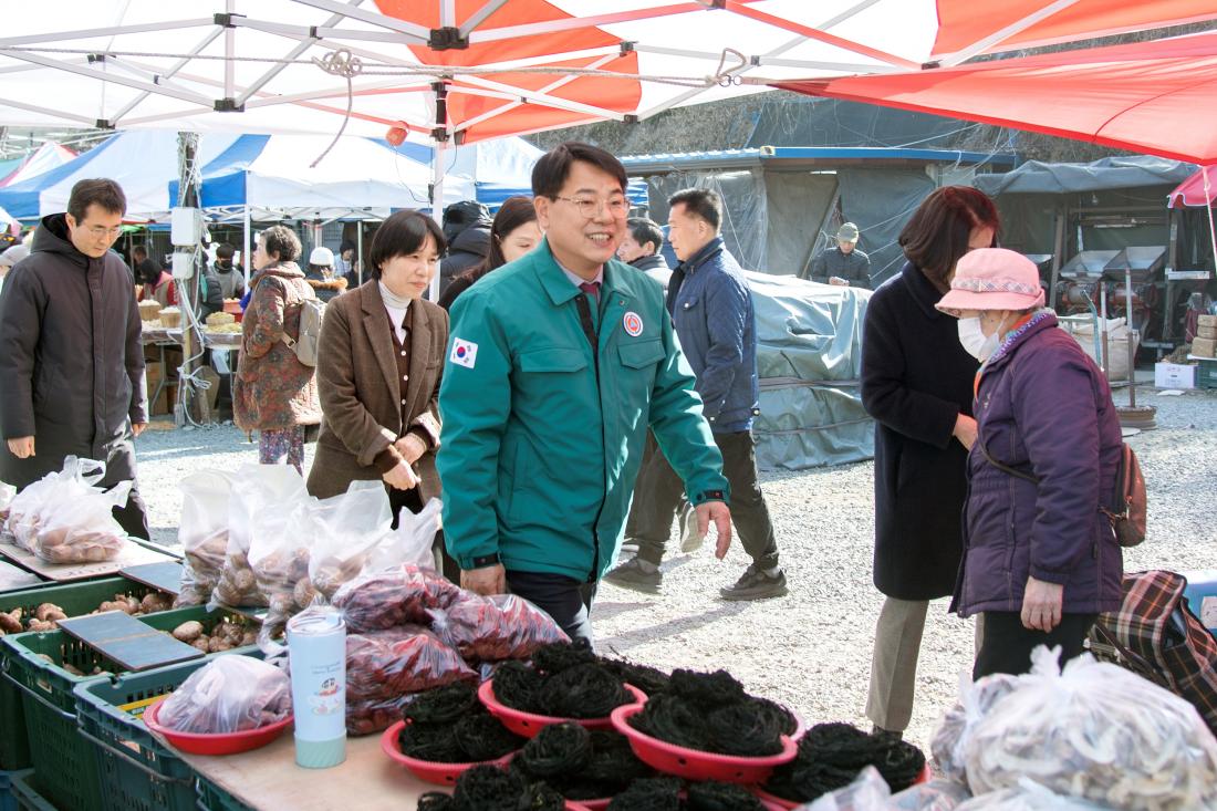 20260212_설 맞이 전통시장 방문_20.jpg