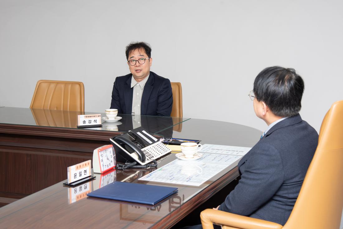 20260226_FLOW HOMME, 이웃돕기 성품 기탁_5.jpg