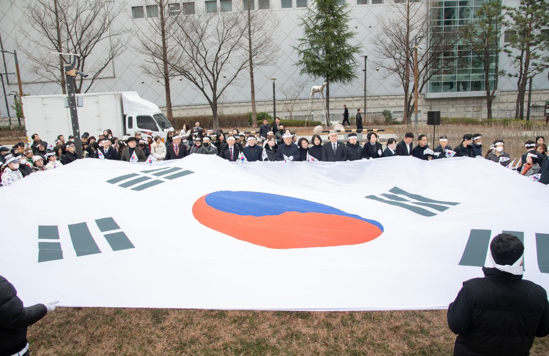 20260301_제107주년 3.1절 기념 대형태극기 게양식_17.jpg