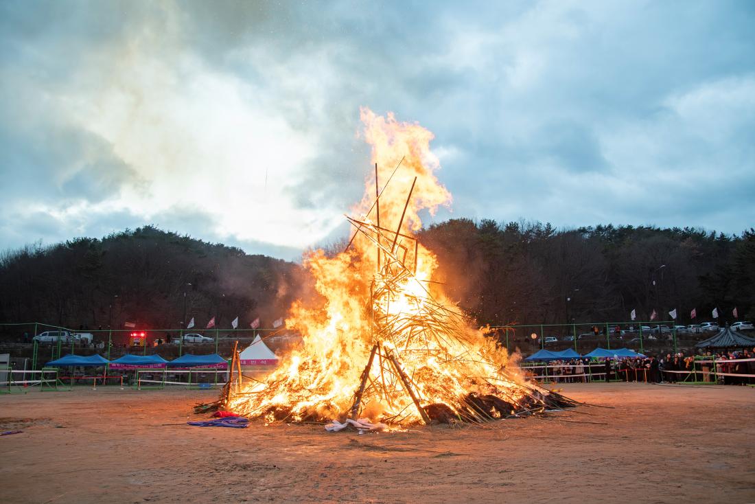 20260303_정월대보름 달집태우기_11.jpg