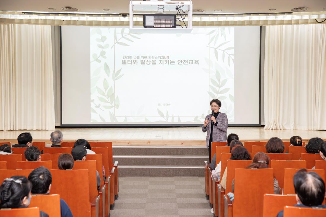 20260305_2026년 자활근로사업 참여자 안전교육_6.jpg