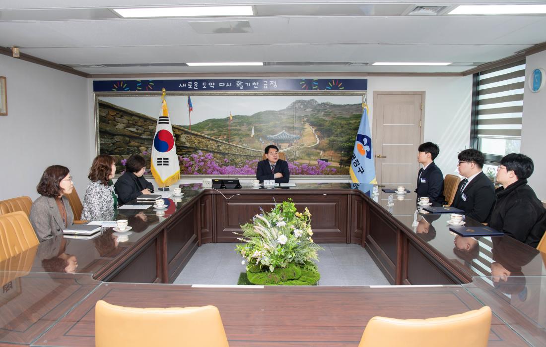 20260309_신규직원 임용장 수여_4.jpg