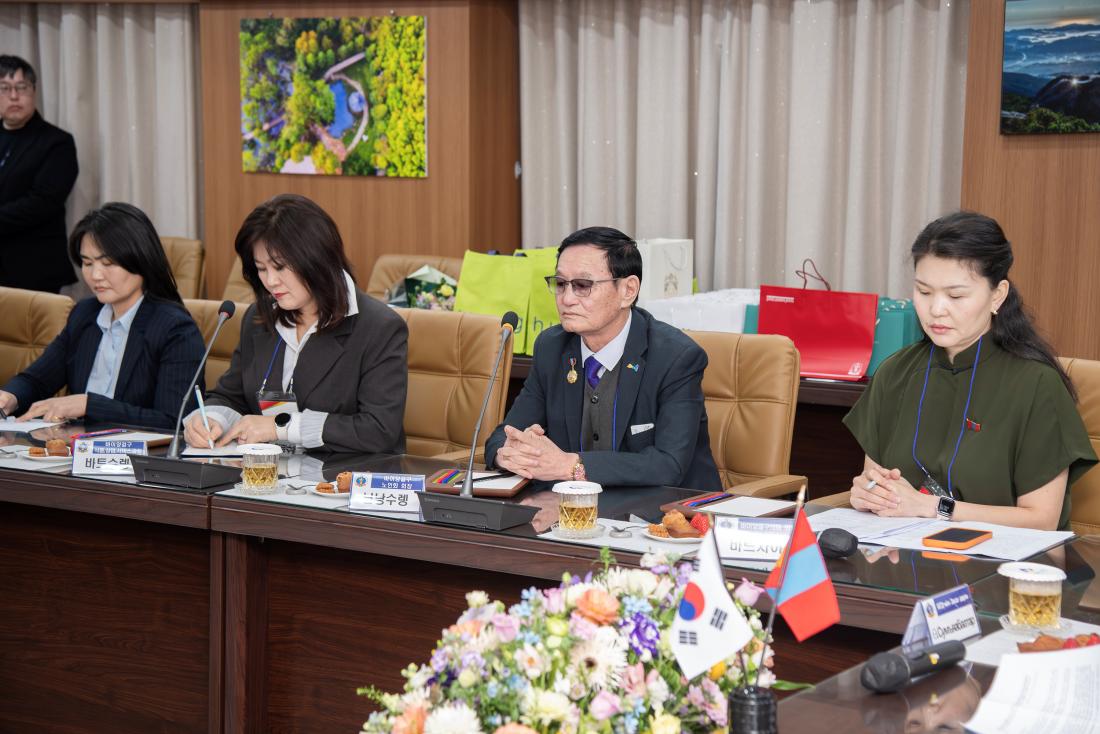 20260313_몽골 울람바트로시 바이앙걸구, 금정구 방문 간담회_20.jpg